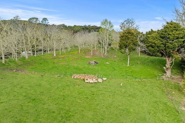 Photo of property in 50 Waitoki Road, Waitoki, Kaukapakapa, 0871