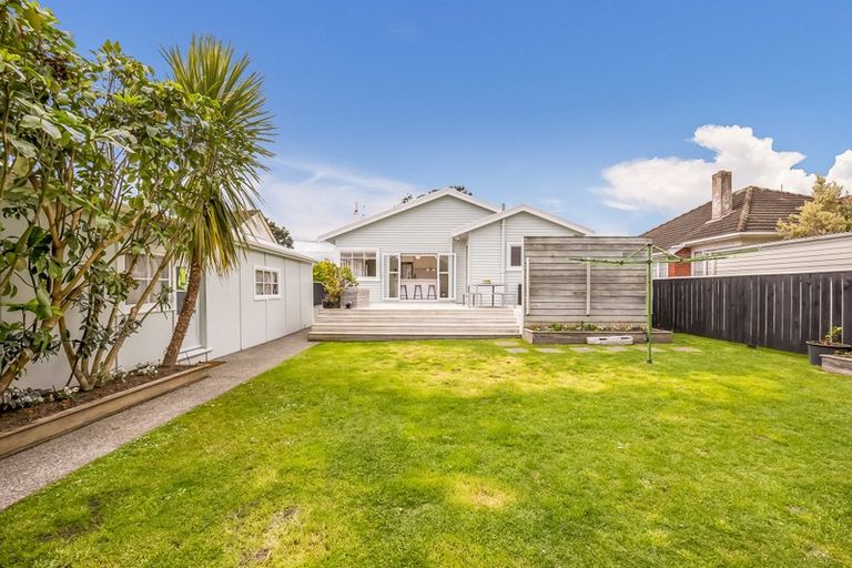 Photo of property in 24 Hart Avenue, Boulcott, Lower Hutt, 5011