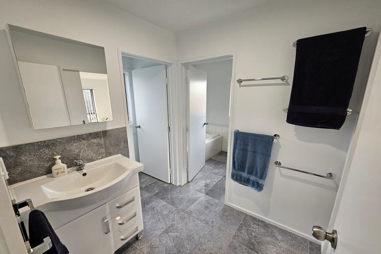 Photo of property in 24 Carillon Place, Massey, Auckland, 0614