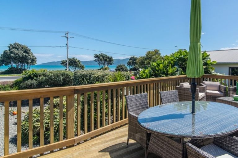 Photo of property in 93 Marine Parade, Paraparaumu Beach, Paraparaumu, 5032
