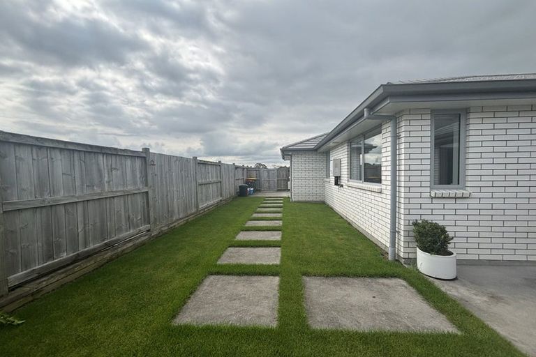 Photo of property in 2/12 Bostonkip Crescent, Fitzroy, Hamilton, 3282