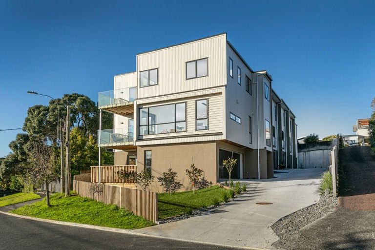 Photo of property in 1/20 Penzance Road, Mairangi Bay, Auckland, 0630