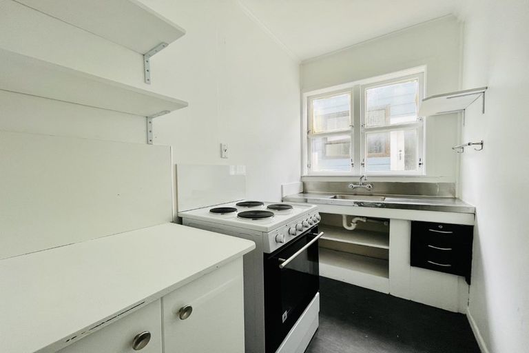 Photo of property in 512 Adelaide Road, Berhampore, Wellington, 6023