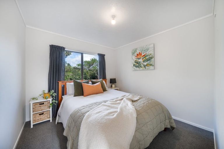 Photo of property in 21a Dorset Grove, Cannons Creek, Porirua, 5024