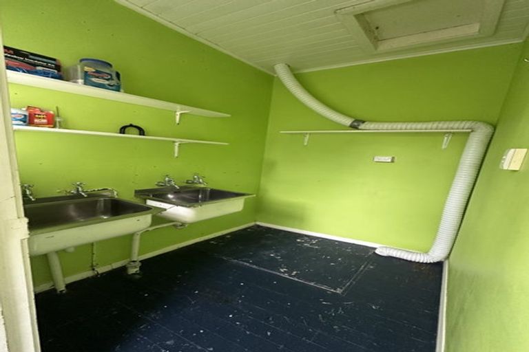 Photo of property in 46 Sunshine Avenue, Karori, Wellington, 6012