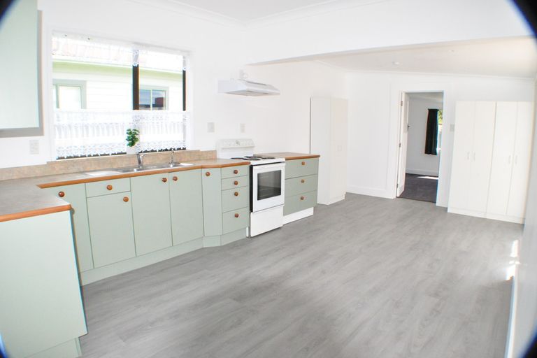 Photo of property in 129 Church Street, West End, Palmerston North, 4412