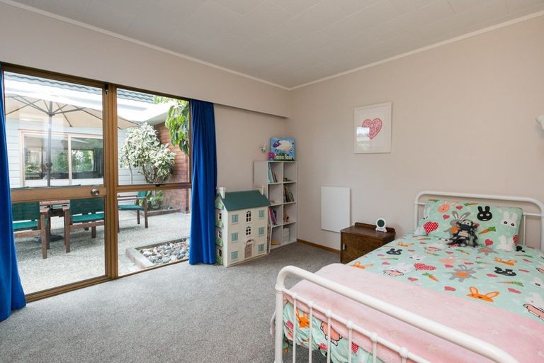 Photo of property in 16 Ngarimu Crescent, Taradale, Napier, 4112