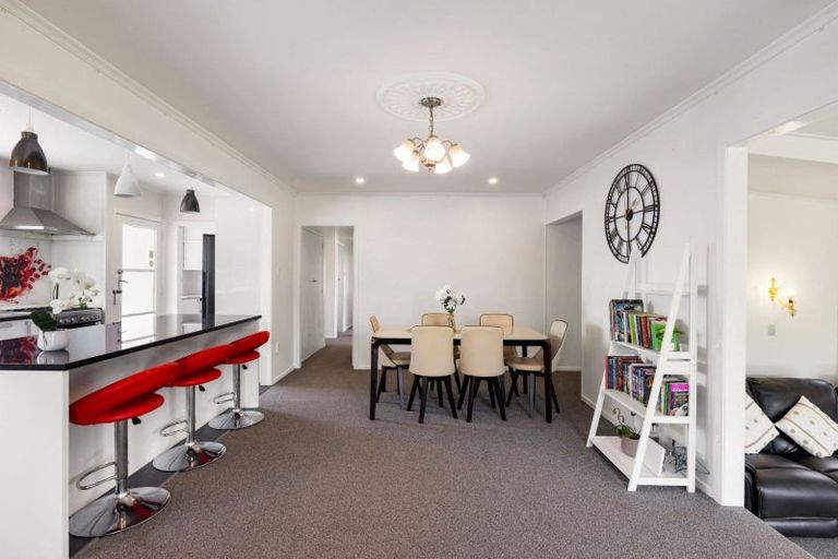 Photo of property in 6 Parkdale Place, Glenview, Hamilton, 3206