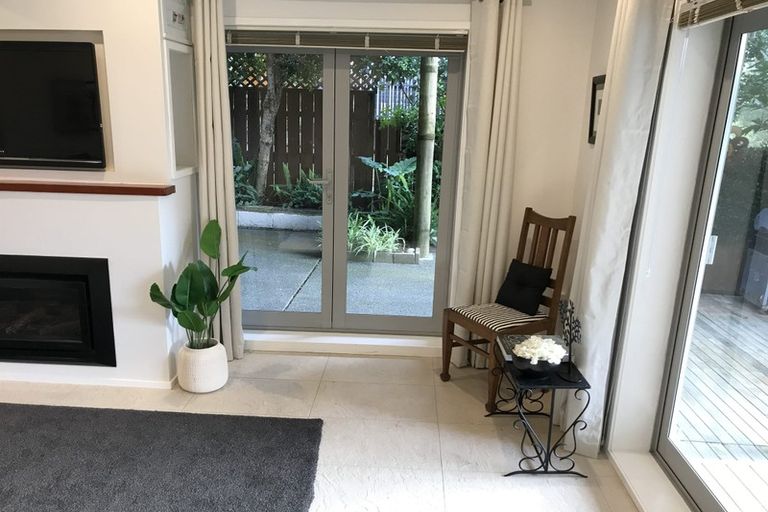 Photo of property in 44 Colmar Road, Mellons Bay, Auckland, 2014