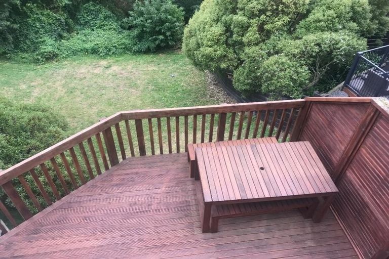 Photo of property in 2/49 Mandalay Terrace, Khandallah, Wellington, 6035