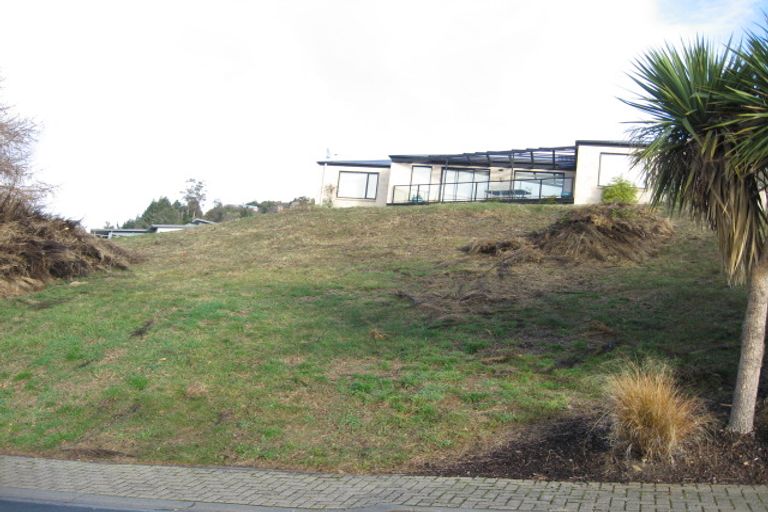 Photo of property in 2 Whitbourn Place, Fernhill, Queenstown, 9300