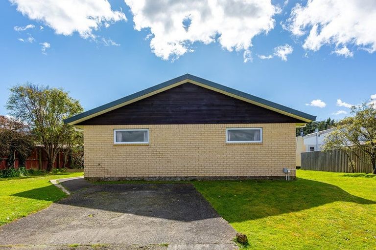 Photo of property in 3 Ipswich Grove, Wainuiomata, Lower Hutt, 5014
