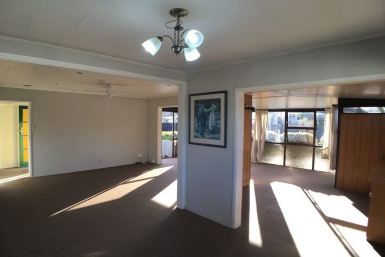 Photo of property in 28 Casuarina Road, Half Moon Bay, Auckland, 2012