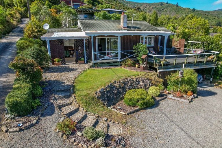 Photo of property in 318c Waikawa Road, Waikawa, Picton, 7220