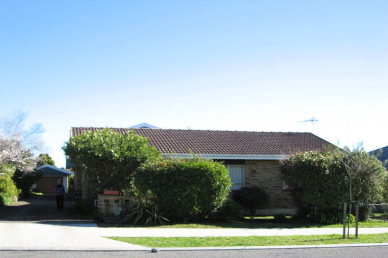 Photo of property in 1/6 Lindsay Street, Havelock North, 4130