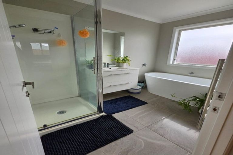 Photo of property in 73 Kippenberger Avenue, Rangiora, 7400