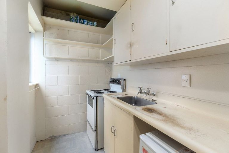 Photo of property in Fairmont Flats, 2d/20 Maarama Crescent, Aro Valley, Wellington, 6021