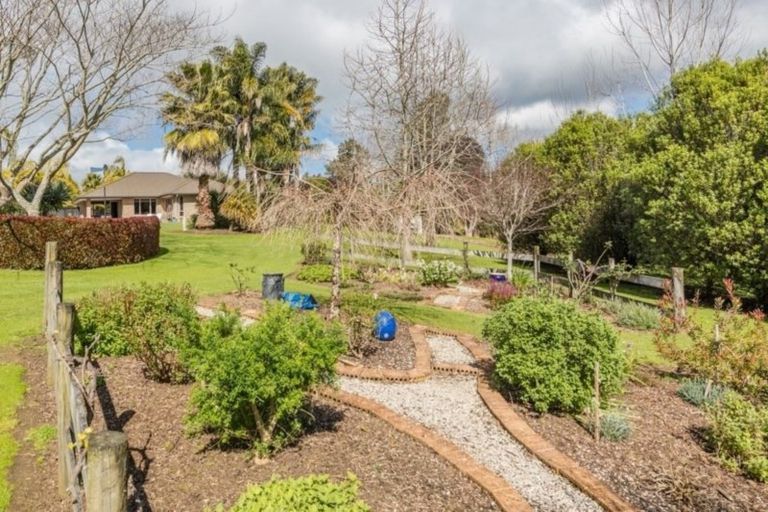 Photo of property in 6 Urutawa Drive, Kerikeri, 0230