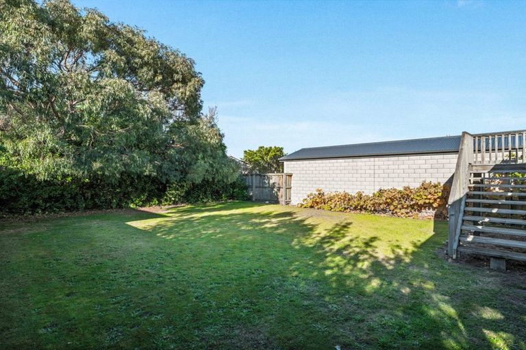 Photo of property in 387 Estuary Road, South New Brighton, Christchurch, 8062