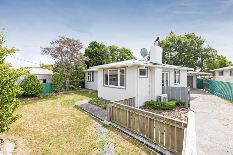 Photo of property in 3 Benmore Avenue, Cloverlea, Palmerston North, 4412