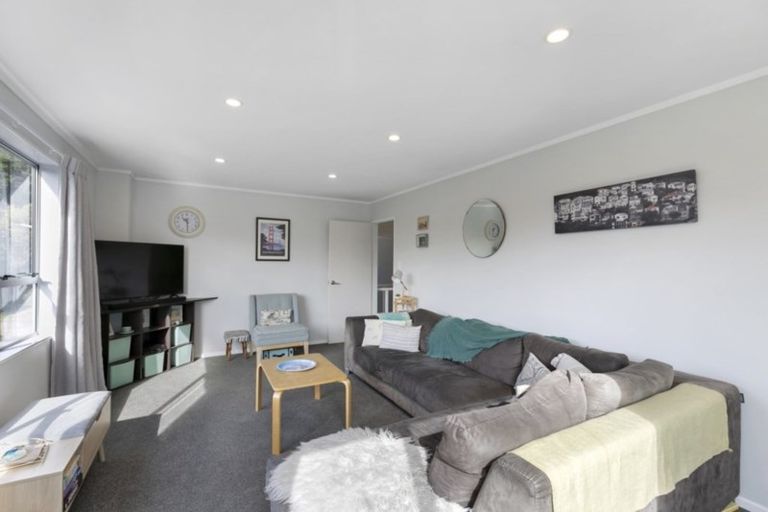 Photo of property in 10 Bowline Place, Whitby, Porirua, 5024