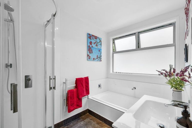 Photo of property in 11a Lismore Street, Strandon, New Plymouth, 4312