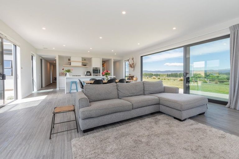 Photo of property in 16 Leaning Rock Road, Springvale, Alexandra, 9393