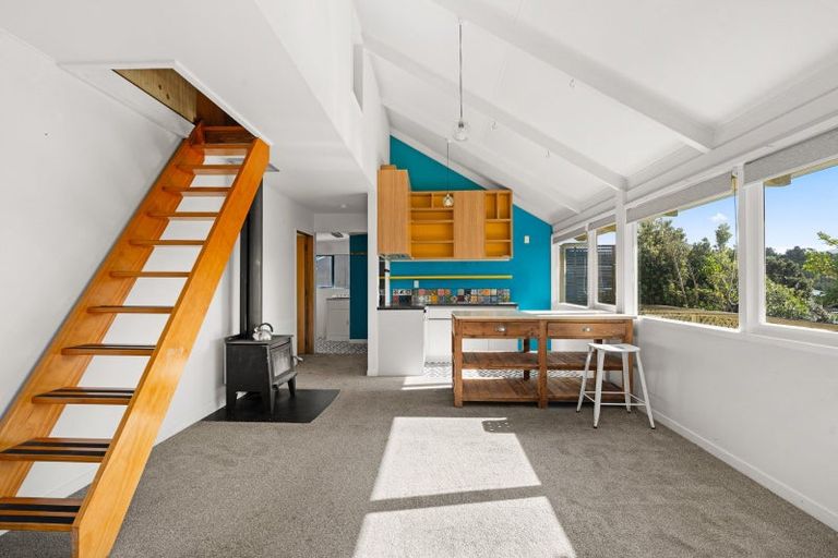 Photo of property in 27 Guthrie Crescent, Castlepoint, Masterton, 5889