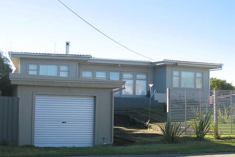 Photo of property in 18 Koromiko Street, Otaki Beach, Otaki, 5512