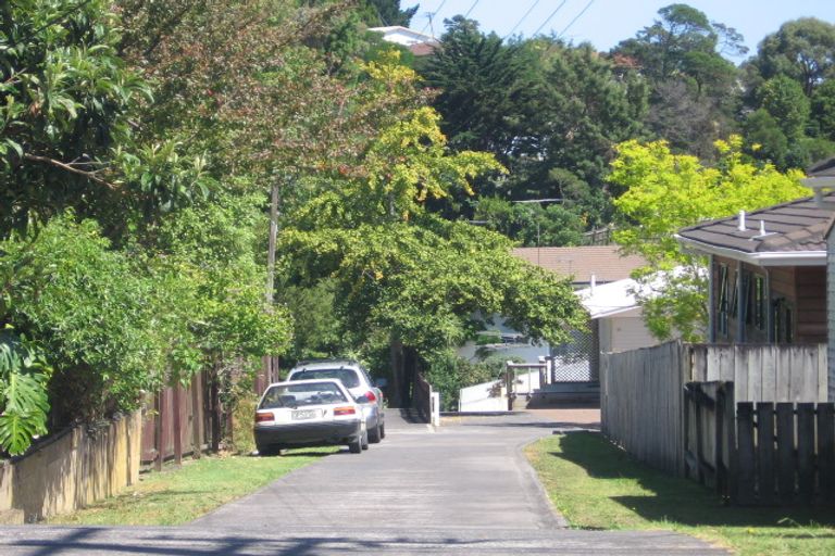 Photo of property in 2/20 Elliott Avenue, Bayview, Auckland, 0629