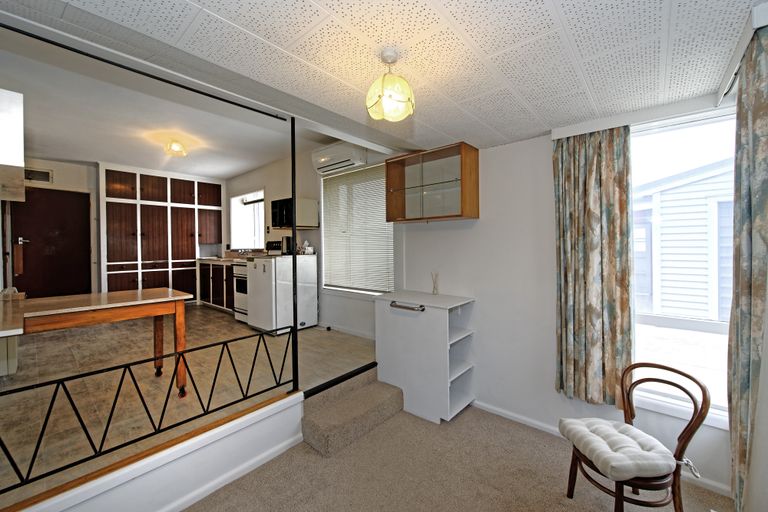 Photo of property in 21 Kinnaird Place, Hillmorton, Christchurch, 8025