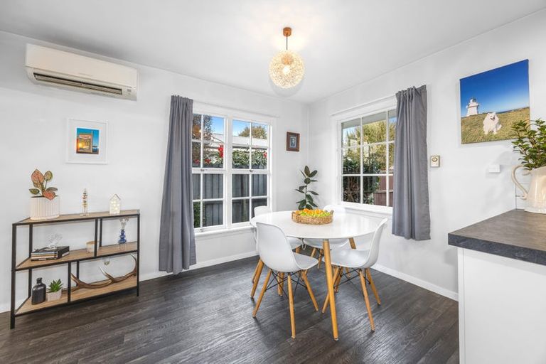 Photo of property in 281 Avonhead Road, Avonhead, Christchurch, 8042