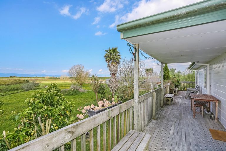 Photo of property in 896a Miranda Road, Pukorokoro / Miranda, Miranda, 2473