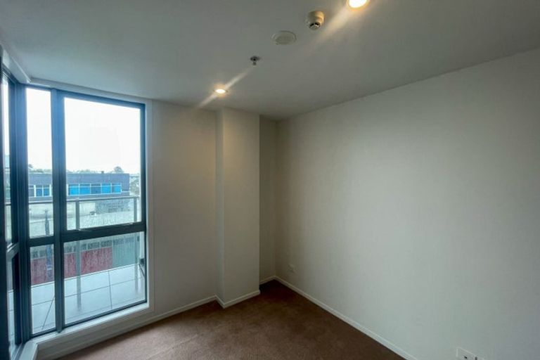 Photo of property in Bella Vista, 2f/84 Gunner Drive, Te Atatu Peninsula, Auckland, 0610