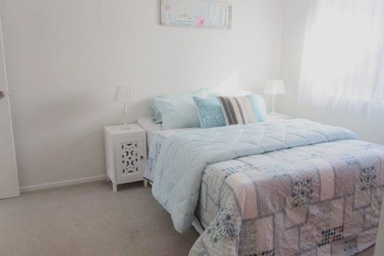 Photo of property in 78 Stanniland Street, Sunnyhills, Auckland, 2010