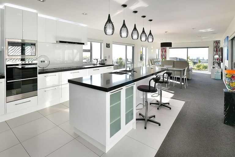 Photo of property in 30 Manhattan Rise, Orewa, 0931