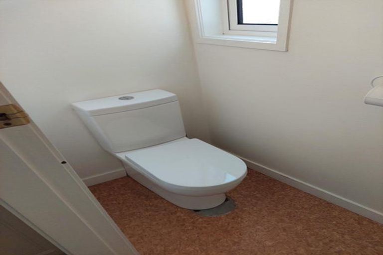 Photo of property in 3/354 Muritai Road, Eastbourne, Lower Hutt, 5013