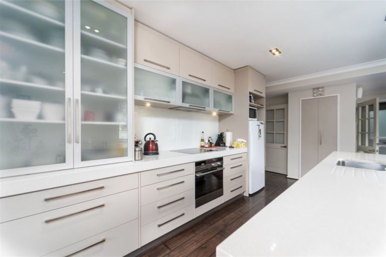 Photo of property in 10 Chamberlain Road, Masterton, 5810