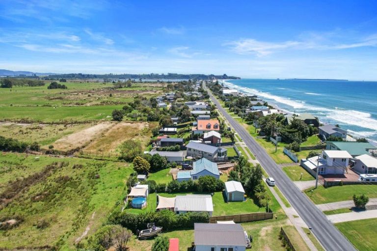 Photo of property in 188 Pukehina Parade, Pukehina, 3189