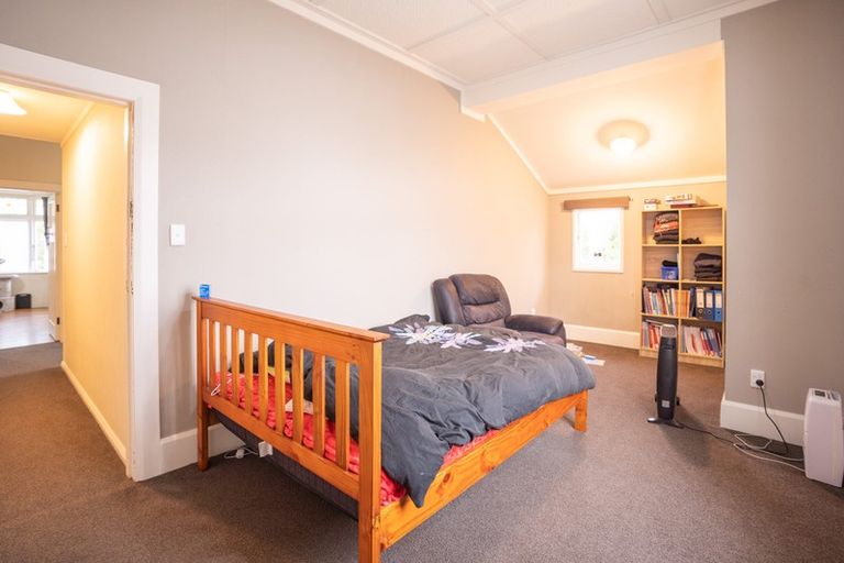 Photo of property in 92 Roy Street, Palmerston North, 4410