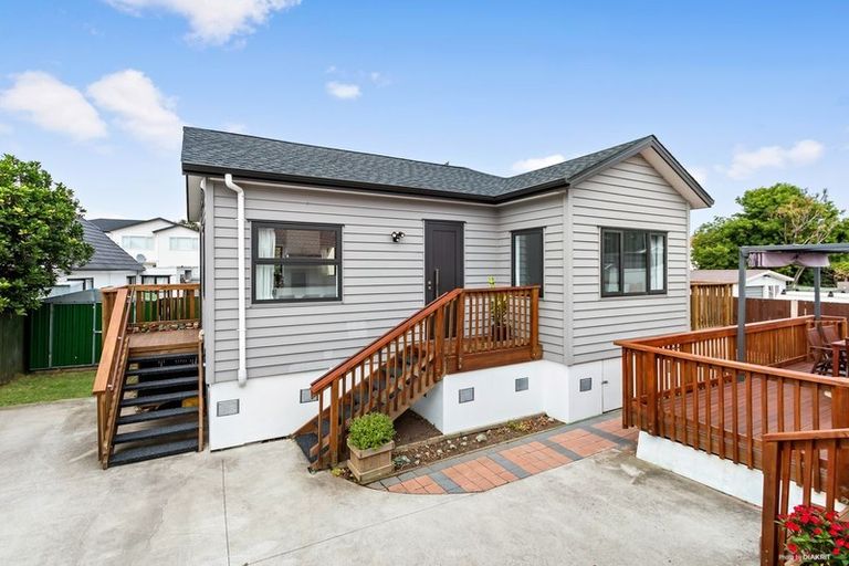 Photo of property in 79 Sunderlands Road, Half Moon Bay, Auckland, 2012