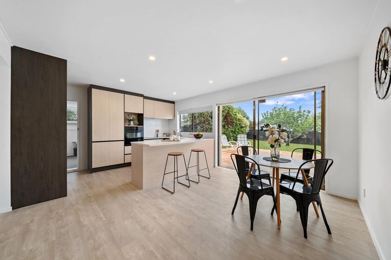 Photo of property in 121 Settlement Road, Papakura, 2110