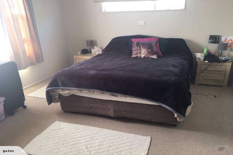 Photo of property in 80a Lynn Road, Bayview, Auckland, 0629