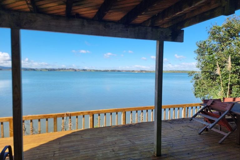Photo of property in 8 Lawson Way, Weymouth, Auckland, 2103