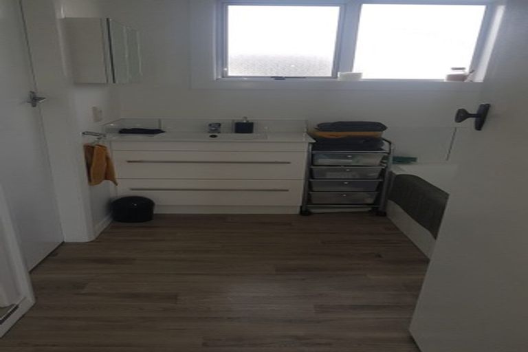 Photo of property in 10 Rosamund Place, Halswell, Christchurch, 8025