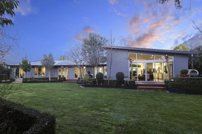 Photo of property in 19 Hadlow Place, Burnside, Christchurch, 8041