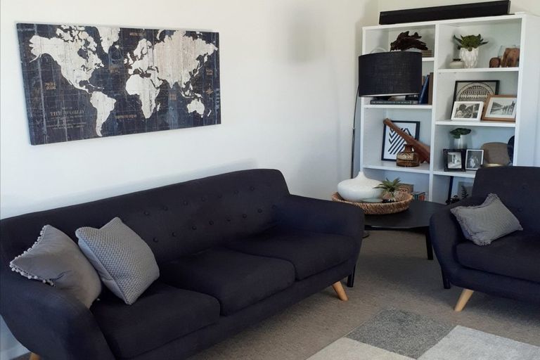 Photo of property in 64 Nelson Crescent, Carterton, 5713