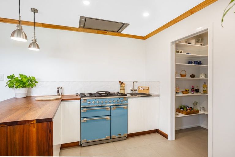 Photo of property in 309 Te Moana Road, Waikanae, 5036