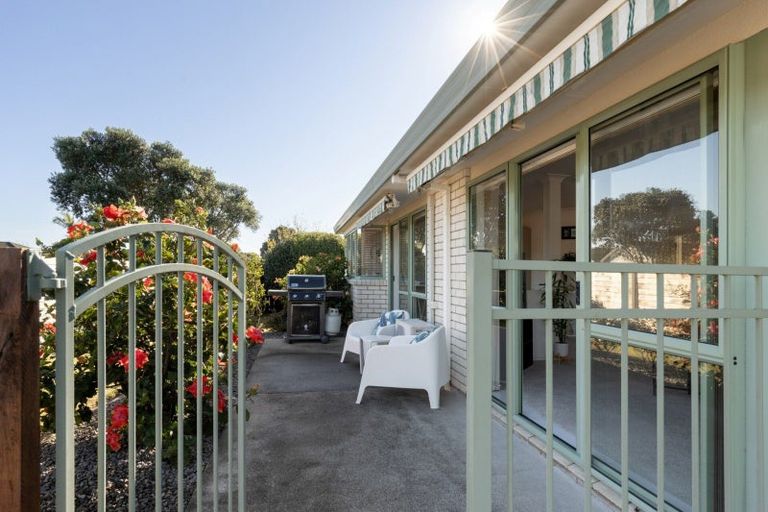 Photo of property in 160 Pacific View Road, Papamoa Beach, Papamoa, 3118