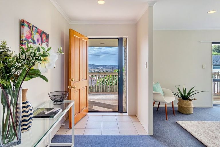 Photo of property in 16 Lizzie Lane, Clover Park, Auckland, 2019
